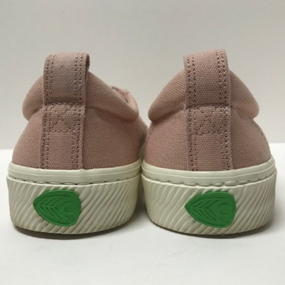 Cariuma | Oca Low Rose Canvas Sneakers - Picture 9 of 16